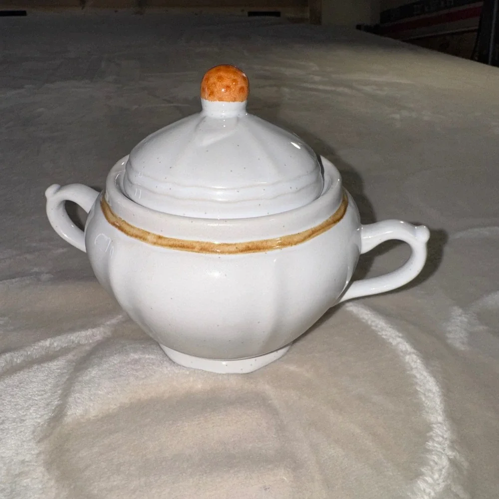 Americana Hearthside Berries n Cream Vintage Stoneware Sugar Bowl Casserole Set